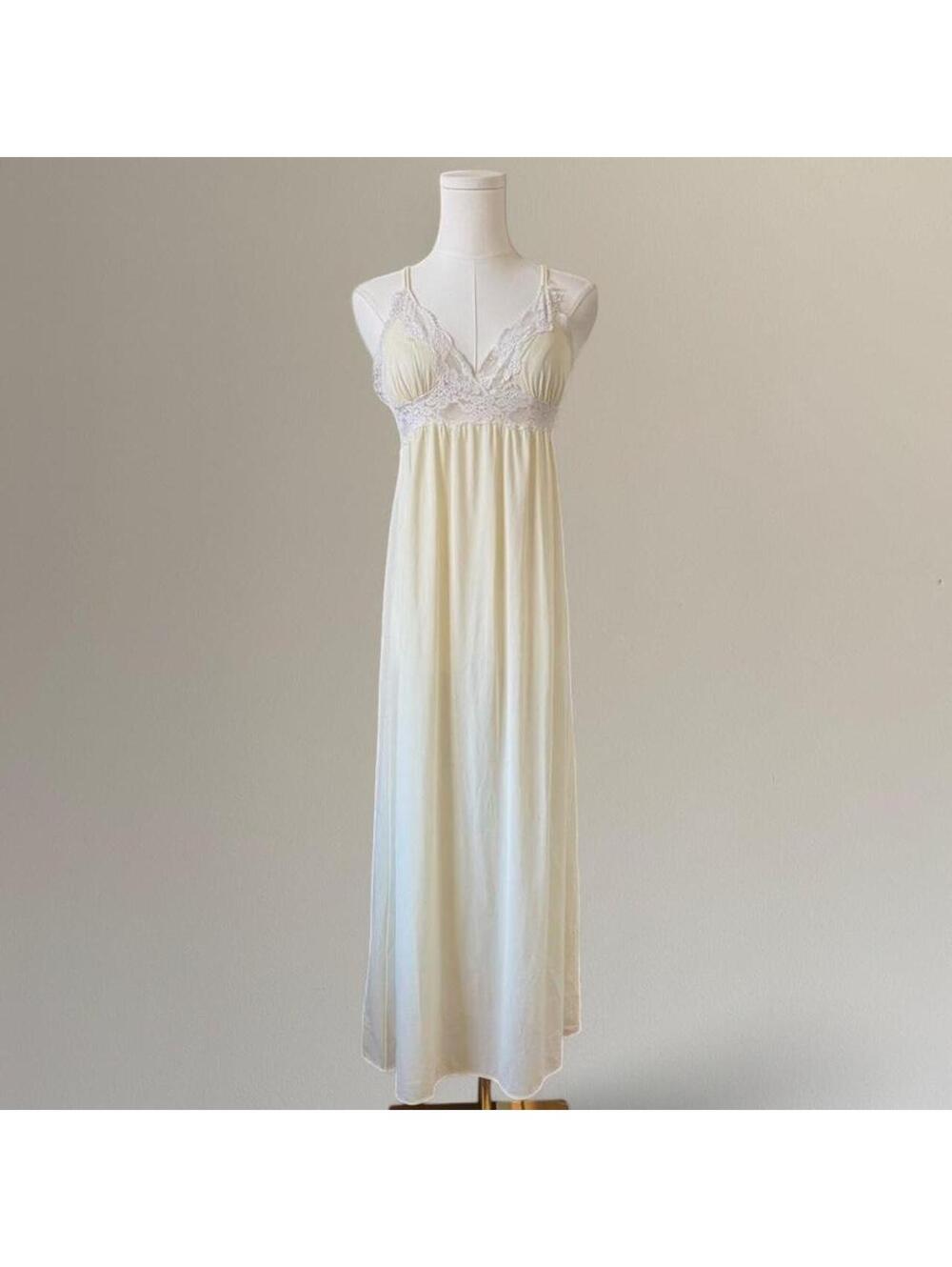 Vintage cream babydoll nightgown from Miss Elaine.